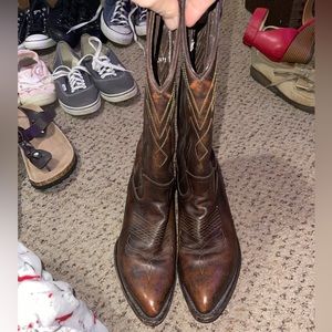 Frye cowgirl boots. Size 8 B.